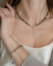 Load image into Gallery viewer, Green Garnet Silver 925 Necklace "Vital Thouhgts" - Petit Secret