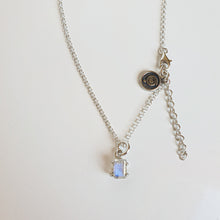 Load image into Gallery viewer, Moonstone from India, AAA grade petit pendant with chain "Intuition"